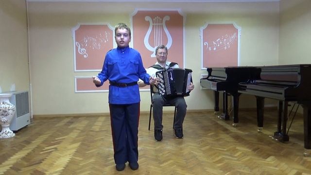 Николай Пятаков 11 лет Казачья походная песня "Да в саду дерево цветет" смотреть онлайн
