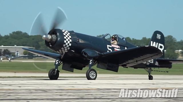 WWII Warbirds On The Ramp - Thunder Over Michigan 2019 смотреть онлайн