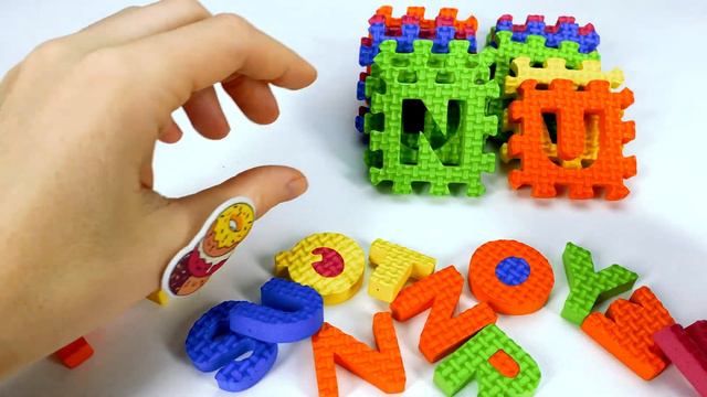 Развивающие Игрушки - Учим Английские Буквы! смотреть онлайн