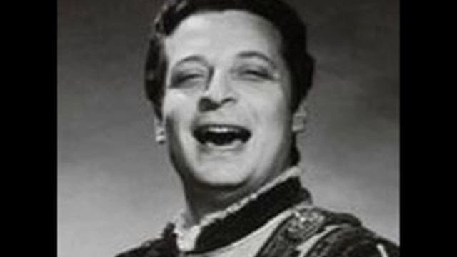 Alfredo Kraus Sings "Ah, lève-toi soleil," from Gounod's Roméo et Juliette." смотреть онлайн