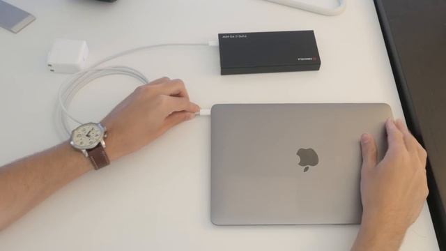 Get 24 Hour Battery Life On Your MacBook With An External Battery!