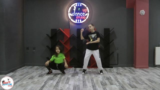 BLACKPINK - Kill This Love easy kid dance / zumba choreography #dance #justdance #kpop смотреть онлайн