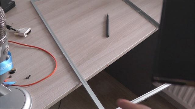 Пытаюсь убрать полосу на мониторе HP EliteDisplay E271i смотреть онлайн