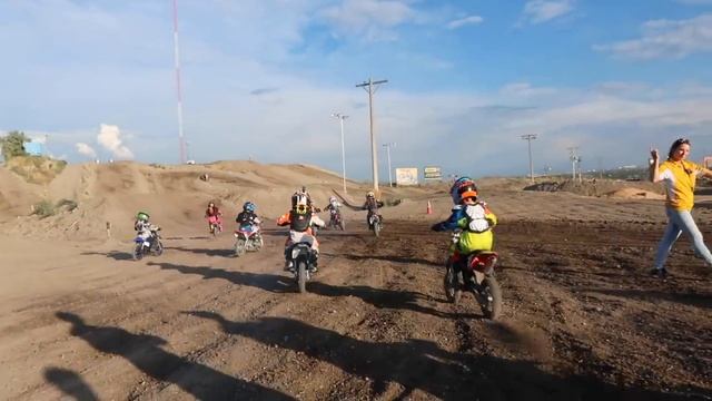INSANE MOTOCROSS WIPE OUT | CRAZY DIRT BIKE CRASH | KID FLIPS BIKE AND BREAKS HELMET | FINISHES RAC смотреть онлайн