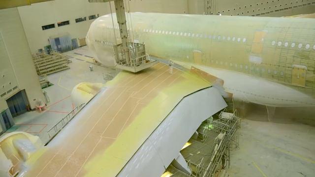 Timelapse Painting Of An Airbus A380 | Emirates Airline