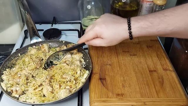 Bu yemeği çok az kişi biliyor! İtalyanın eski tavuklu yemek tarifi KREMALI TAVUK HARDALLI MAKARNA смотреть онлайн