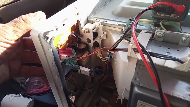 Микроволновка не подает признаков жизни. Простенький ремонт, за 20 минут. смотреть онлайн