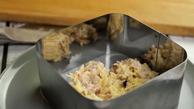 Те кто УВИДЕЛ эти ЧЕТЫРЕ рецепта сказали что ОЛИВЬЕ И ШУБА – это ПРОШЛЫЙ ВЕК! Быстро ХВАТАЙТЕ рецеп смотреть онлайн