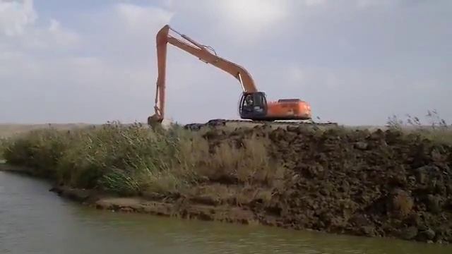 Floating Amphibious Excavator Hitachi смотреть онлайн