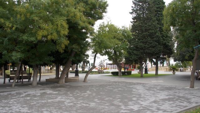Прогулка по Баку часть 11 фото.mpg