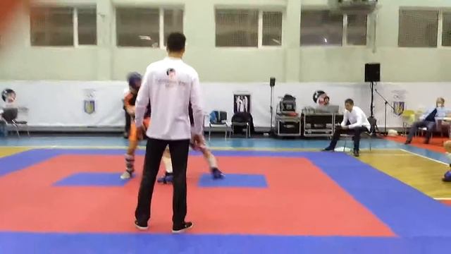 Киев. WTKA. Лоу-кик=лайт. Павел Сивков. Финал. Экстра раунд. смотреть онлайн