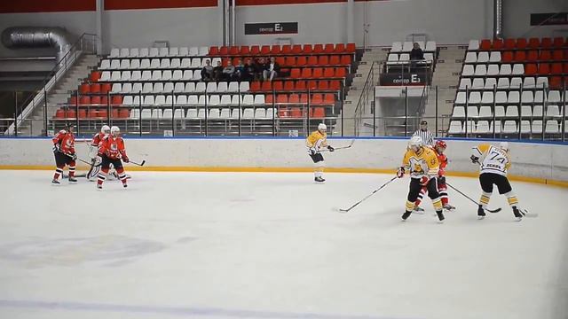 «Евро-Керамика» — «Медведи» 5:6 смотреть онлайн