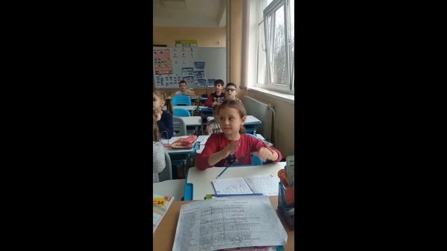 Улюблена вправа для рук на уроці під час письма 1 клас смотреть онлайн