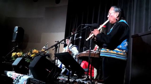 R Carlos Nakai Earth Sounds Ensemble смотреть онлайн