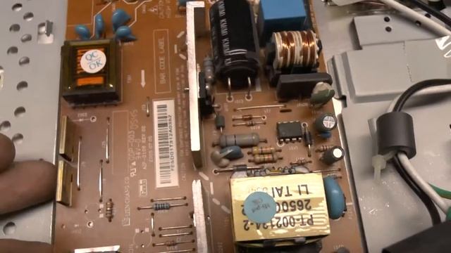 Монитор LG Flatron L1750SQ BN\L17NS-7- включается и гаснет смотреть онлайн
