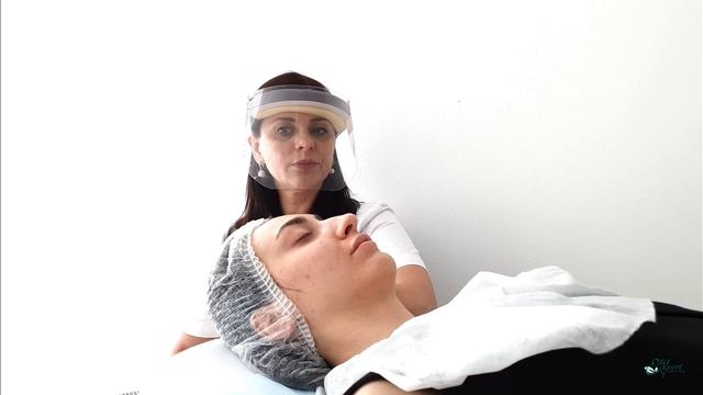 Почему бывают высыпания после процедуры чистки лица? Рассказывает врач Ирина Васильева