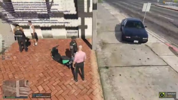 Weazel News. Работаю промоутером и раздаю листовки.