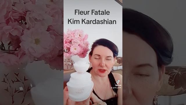 Fleur Fatale Kim Kardashian смотреть онлайн