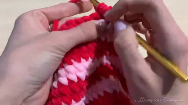 Весенняя шапка крючком смотреть онлайн