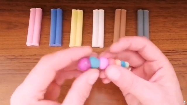 ЛЕПИМ САМИ ГУСЕНИЦУ С ПЛАСТИЛИНА смотреть онлайн