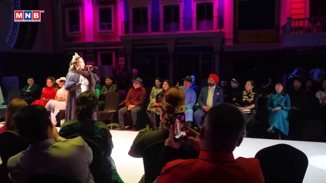 "Монгол миний эх орон" - Дуучин Т.Цогсогмаа | MNB смотреть онлайн