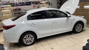 Kia Rio замена акустики и установка усилителя. Автозвук за 21 тыс. рублей