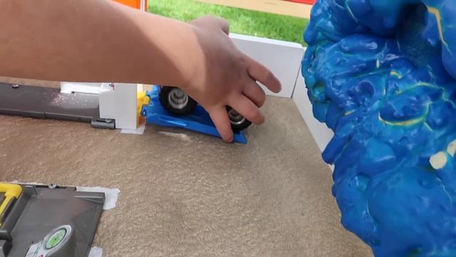 World's Largest Toy Monster Truck Jam Arena : Preview 1 смотреть онлайн