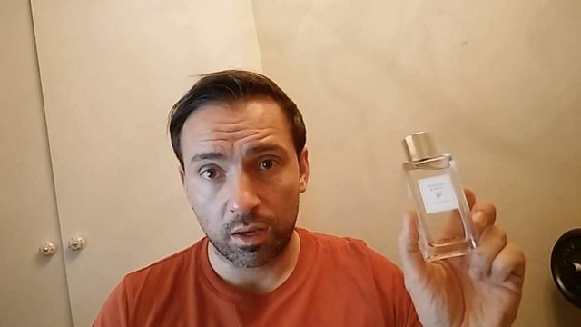 10 Summer Fragrances For Under a Tenner (€10) смотреть онлайн