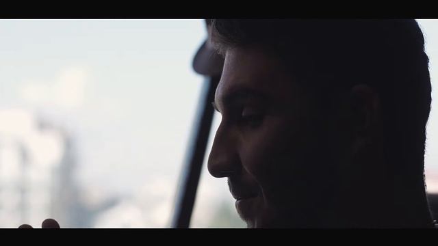Pure Thrill (Music video) смотреть онлайн