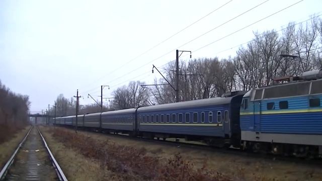 ЧС4-063 (КВР) с поездом 54 Санкт-Петербург - Киев смотреть онлайн