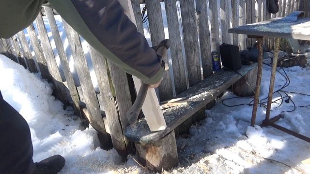 делаю топорище и насадил топор в избушку. смотреть онлайн