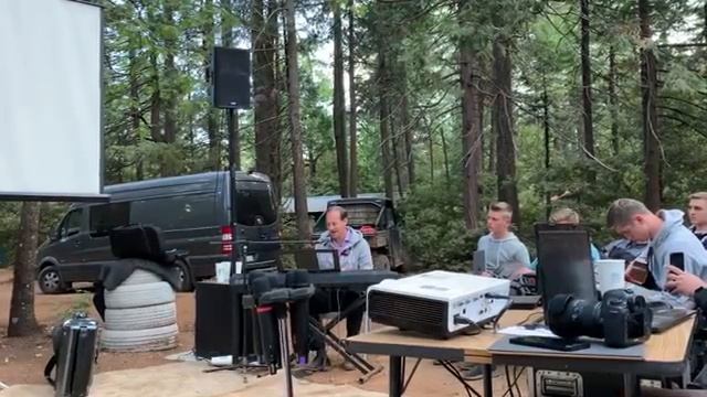 Нет счастья на свете без Бога.... Красивая песня Пётр Бальжик смотреть онлайн