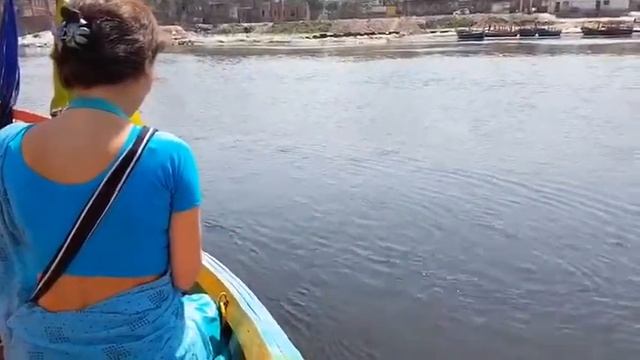 Ритуал почтения святой реке Ямуне. смотреть онлайн