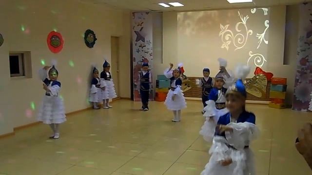 Казахский танец смотреть онлайн