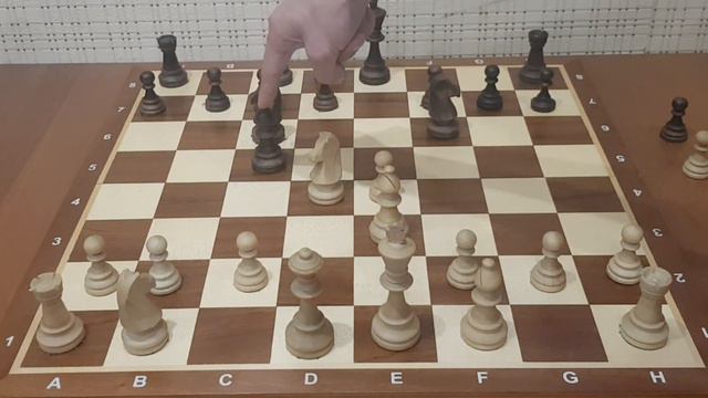 Шахматы. Быстрый выигрыш за один ход. Слон ловит Слона смотреть онлайн