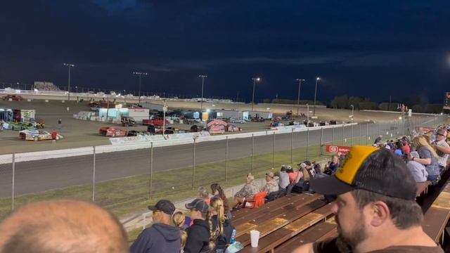 Race Day at Devil's Bowl Speedway (part 1) смотреть онлайн