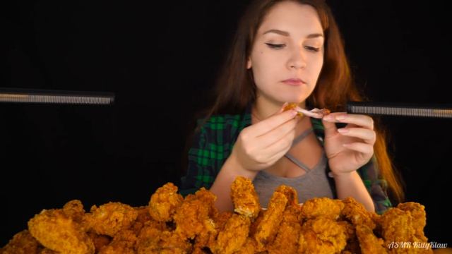 АСМР Итинг КФС ? ASMR KFC Chicken ? CRUNCHY EATING SOUNDS смотреть онлайн