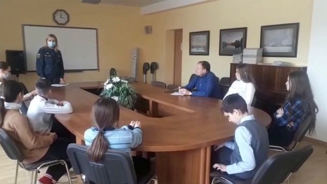 Работа с подрастающим поколением смотреть онлайн