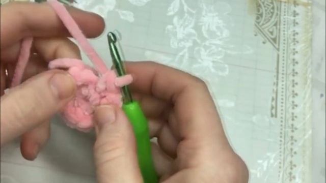 Урок вязания игрушки амигуруми для начинающих. Начинаем вязать круг амигуруми. смотреть онлайн