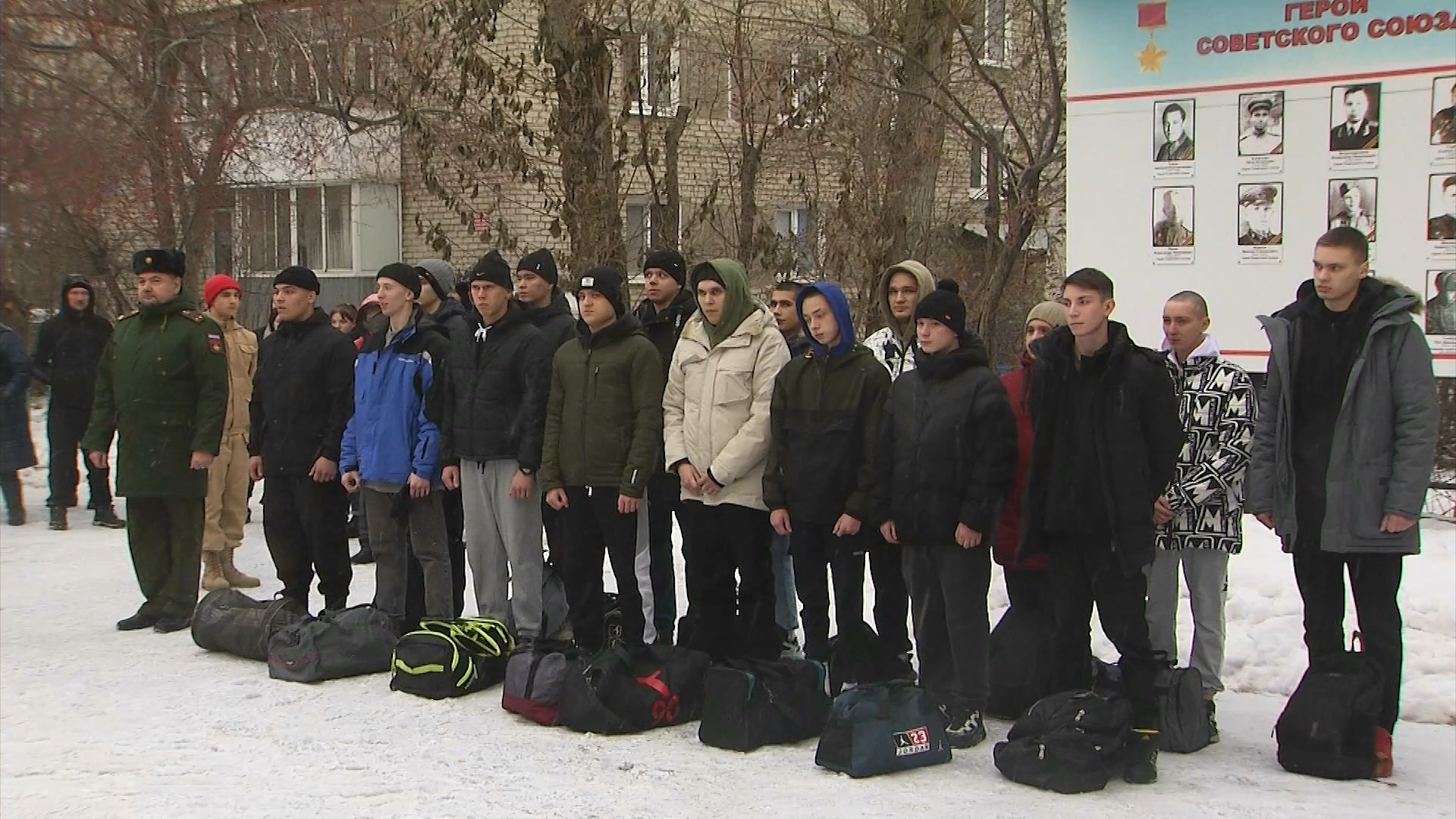 В Серове продолжается осенний призыв смотреть онлайн