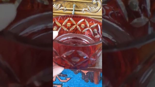 Конфетница-салатница винтажная цветное стекло производство ЧЕХОСЛОВАКИЯ . смотреть онлайн