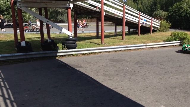 Hyvinkää ja Puuhamaa 2014 смотреть онлайн