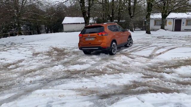 Nissan X-Trail T32 offroad snow SUV 4wd смотреть онлайн