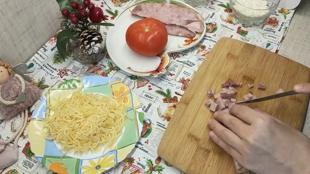 Новогодний ? салат? Быстро и Вкусно? Салат с ветчиной ? Новогодние рецепты 2021❄️? смотреть онлайн