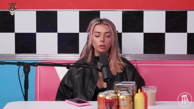 Ep. 161 Spilling the Tea on Tarte Island смотреть онлайн