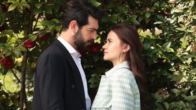 Barış Baktaş Confesó Su Amor Mirando A Los Ojos De Yağmur Yüksel En Su Concierto