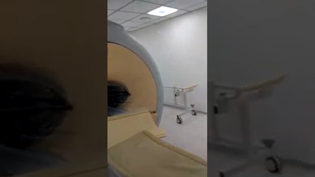Сила магнита 3Т в МРТ смотреть онлайн