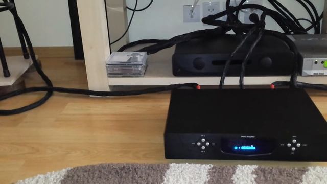 Audio Aero Prima se with Monitor Audio Gold GS10 playing romance music смотреть онлайн
