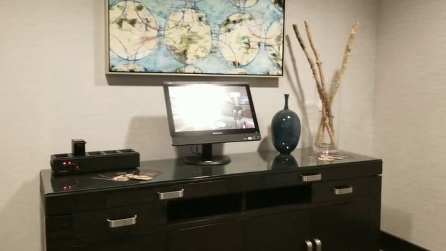 M Club Lounge - Seattle Marriott Bellevue смотреть онлайн