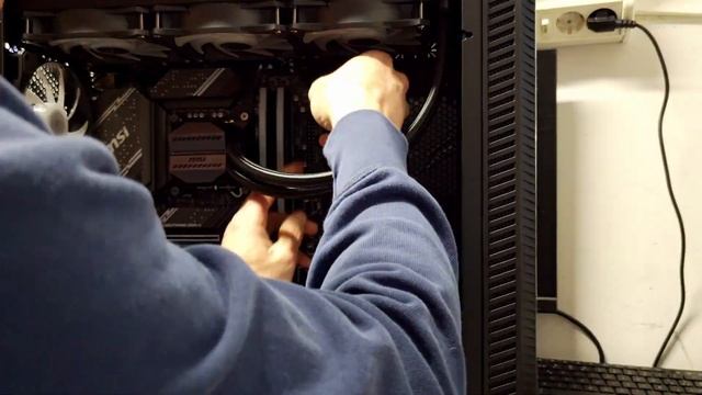 Montando Intel i7 13700KF + NVIDIA RTX 4070 Ti Slim / El Setup por Excelencia смотреть онлайн